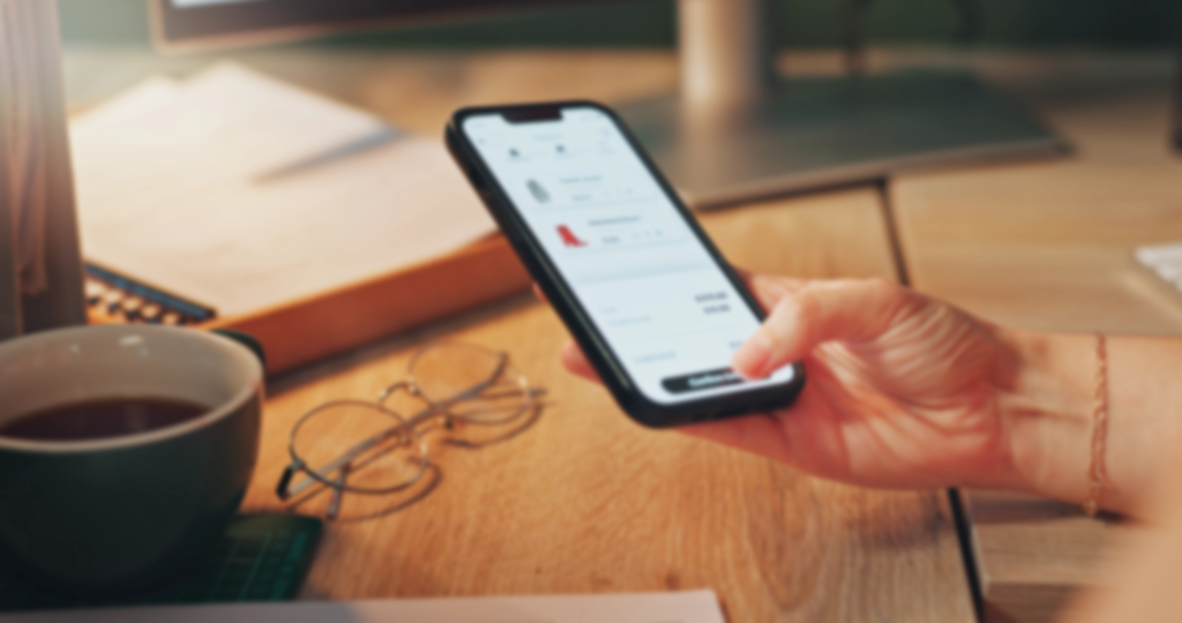 Global Clothing Brand Enhances Operations With Intelligence and Process Optimization​